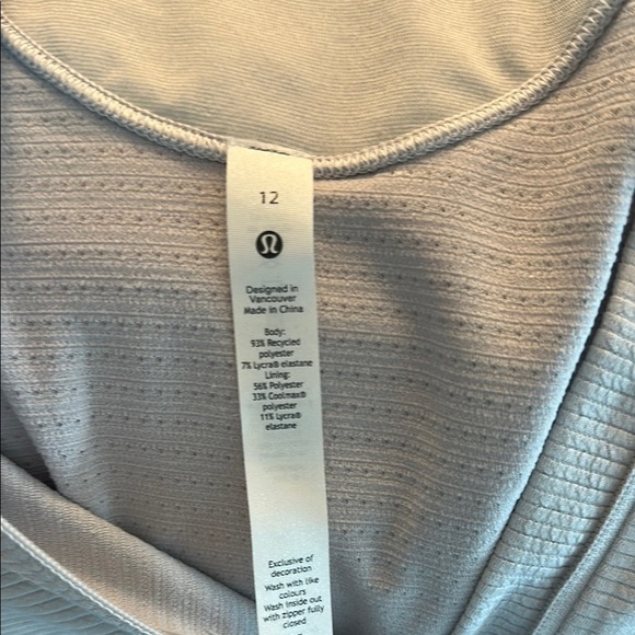 Lululemon Athletica Light Gray Textured Top - Picture 2 of 3